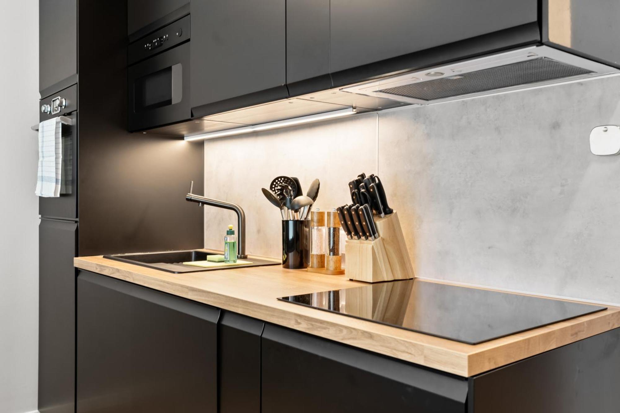 Design Luxus, Vollausstattung, Neubau, 30Min Hbf Leipzig 8, Naehe Flughfaen, Bmw, Dhl, Amazon Apartment Schkeuditz Luaran gambar